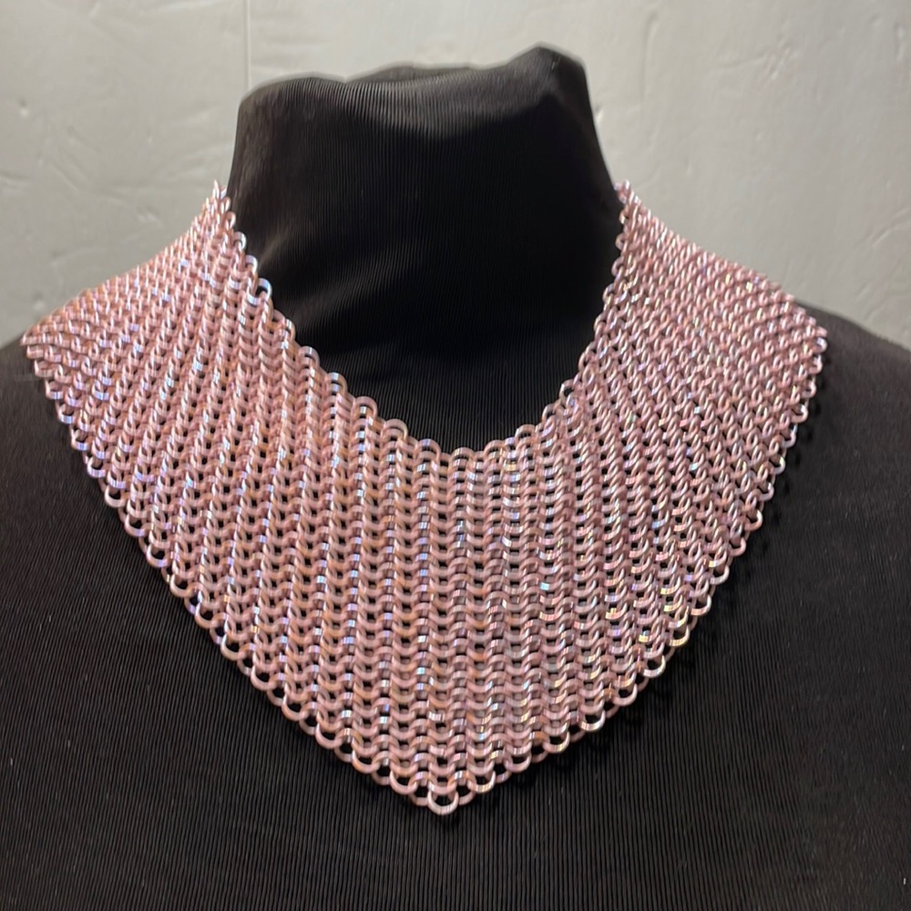 Ferrara Whiting and Davis aluminum pearlized pink ring mesh necklace